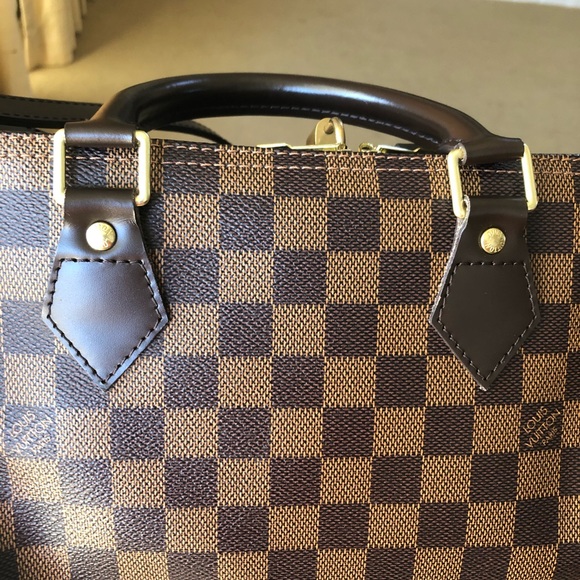 Authentic LV Speedy Damier Bandouliere 30 - Picture 15 of 16